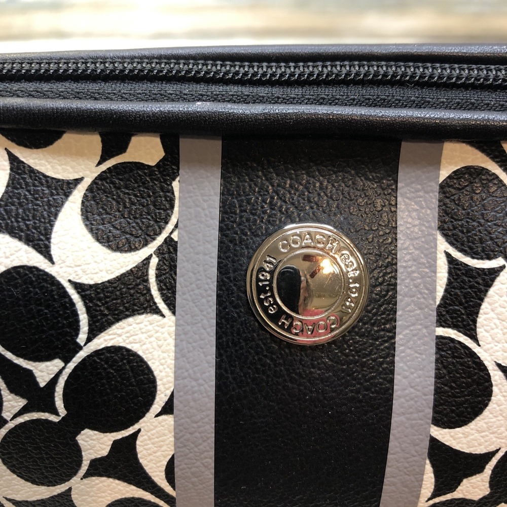 Coach Signature C PVC & Leather Small Clutch Bag Black & White Preowned - Picture 10 of 10